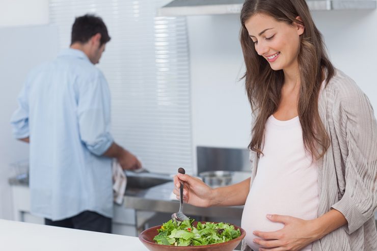 Sabes que hay alimentacion seguir para mejorar la fertilidad femenina y masculina, hoy en nuestro blog de infertilidad nuestra directora medico en reproduccion asistida te da consejos de la alimentacion para aumentar tus tasas de exito en el embarazo